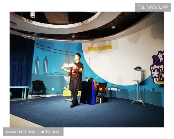 万象城真人互动玩法全攻略带你深入了解虚拟人物背后的精彩故事